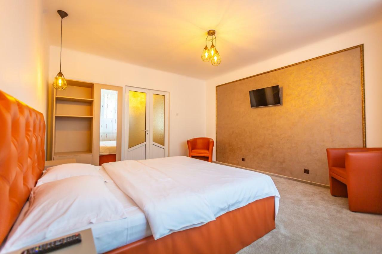 Central Apartment Brasov Exterior photo