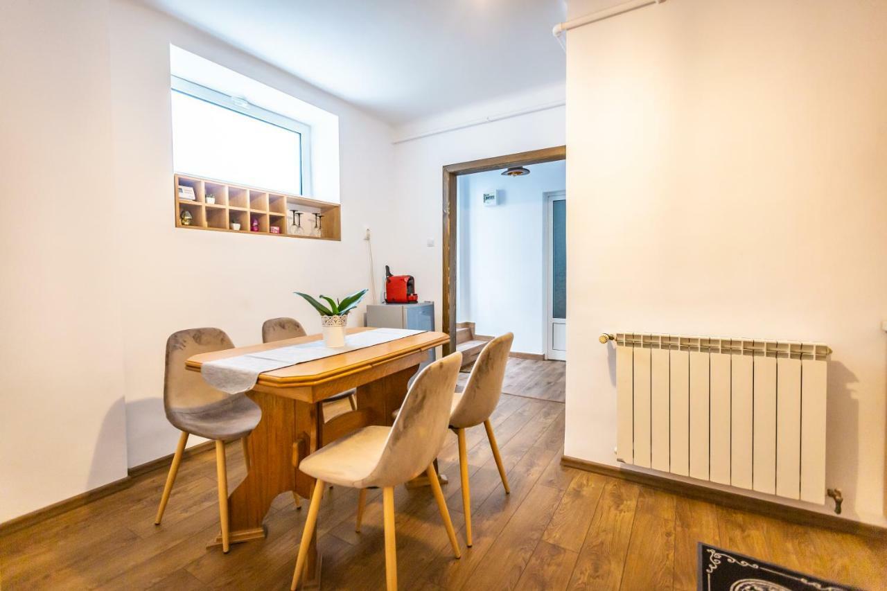 Central Apartment Brasov Exterior photo